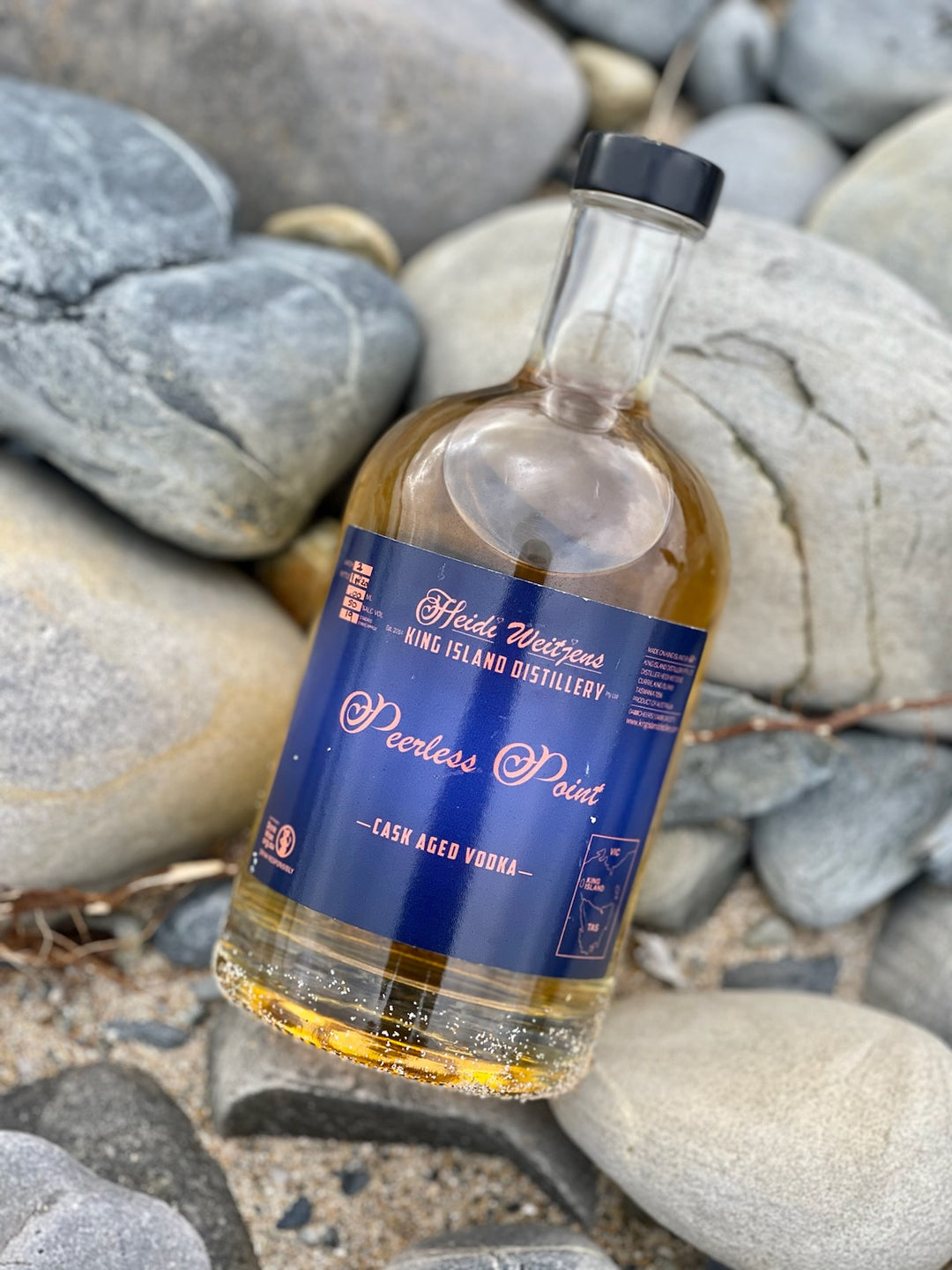 peer-less-point-cask-aged-vodka-king-island-distillery-signature-spirit-on-the-rocks